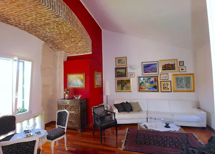 Apartment The Palace Collection In Centre