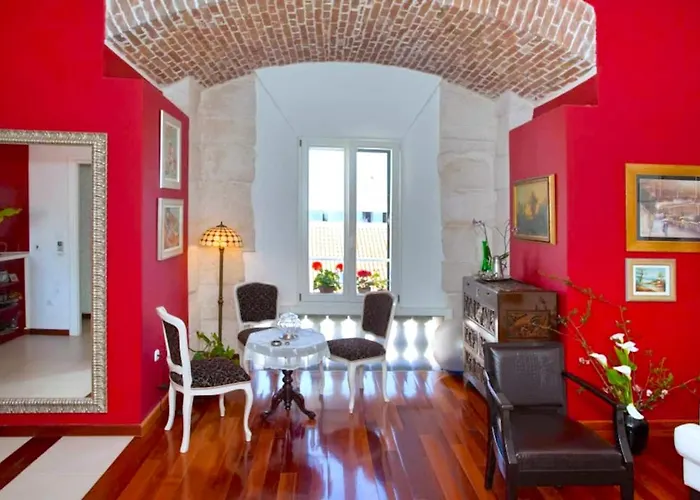 The Palace Collection In Centre Apartment *