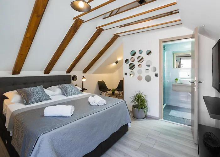 Apartment The Palace Collection In Centre *