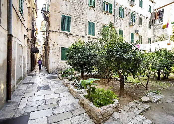 The Palace Collection In Centre * Spalato