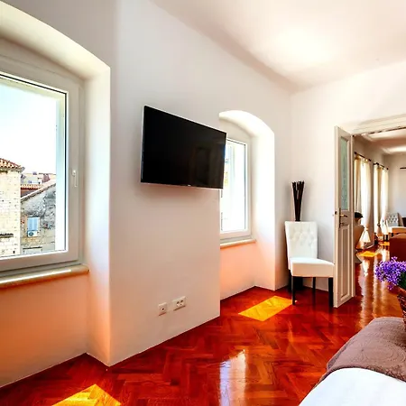 Apartment The Palace Collection In Centre *